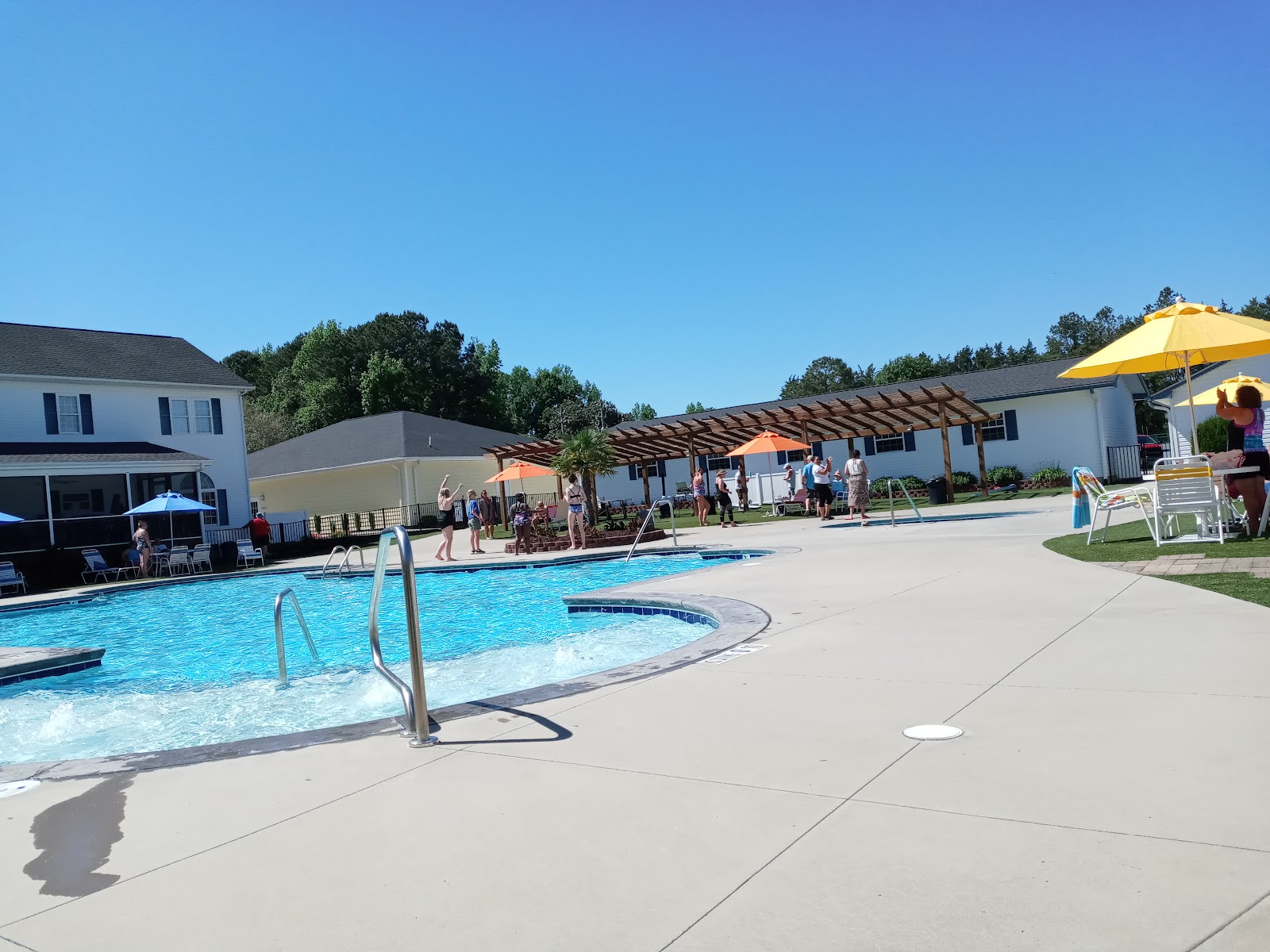 Raleigh Oaks RV & Cottage Resort