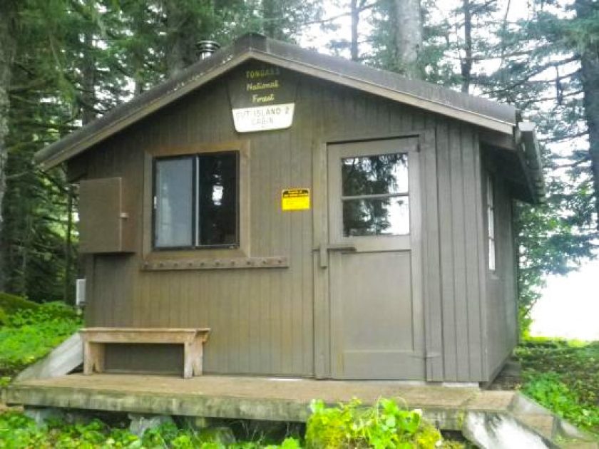 Gut Island 2 Cabin