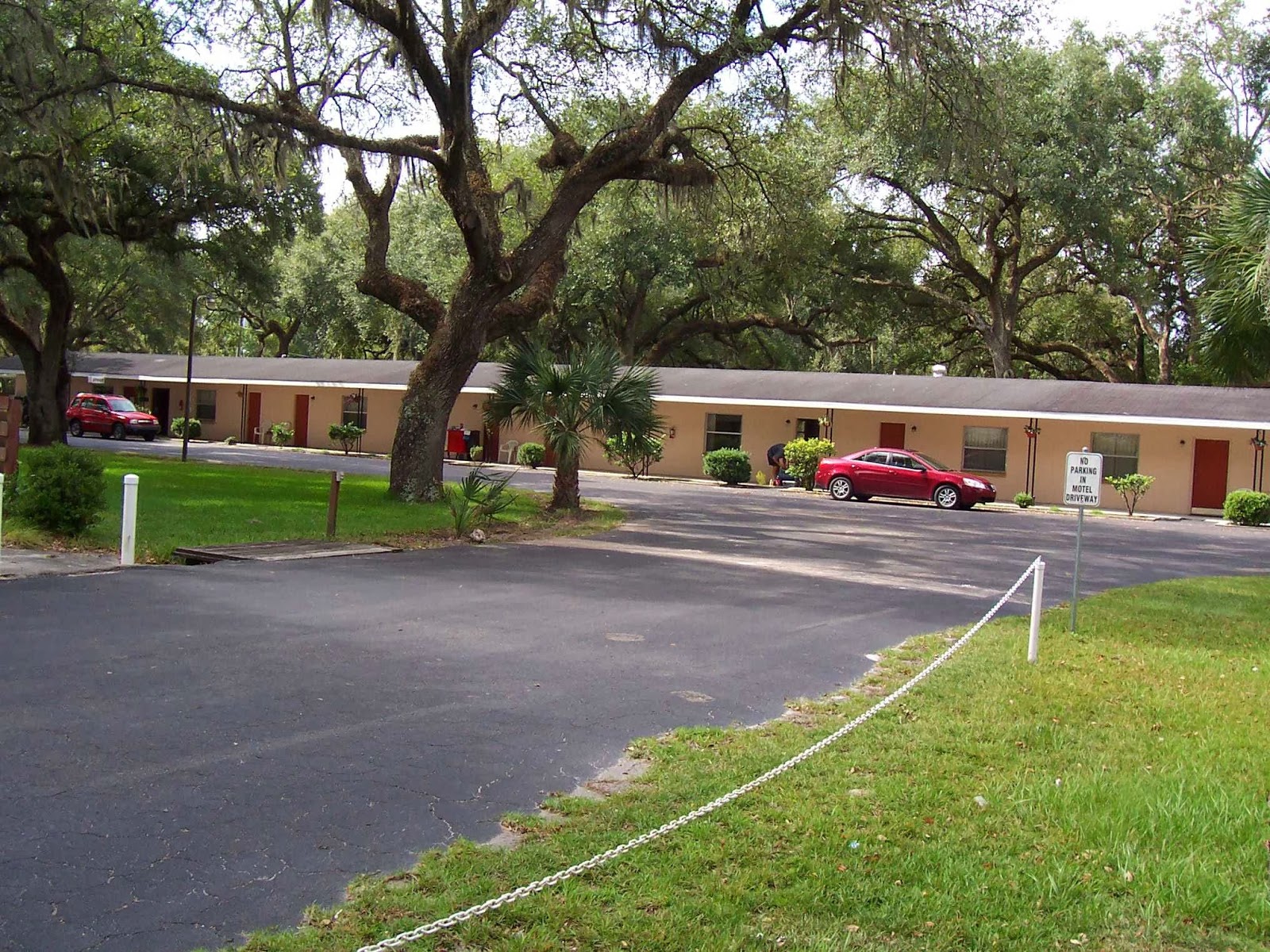 Cindy's RV Park & Motel