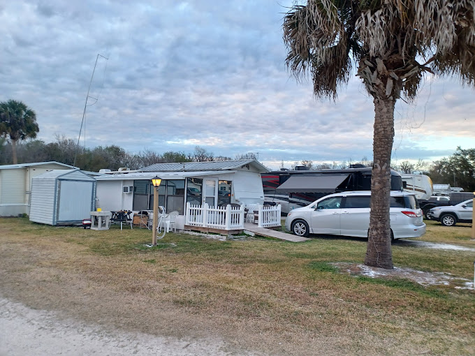 Cracker Lake RV Resort