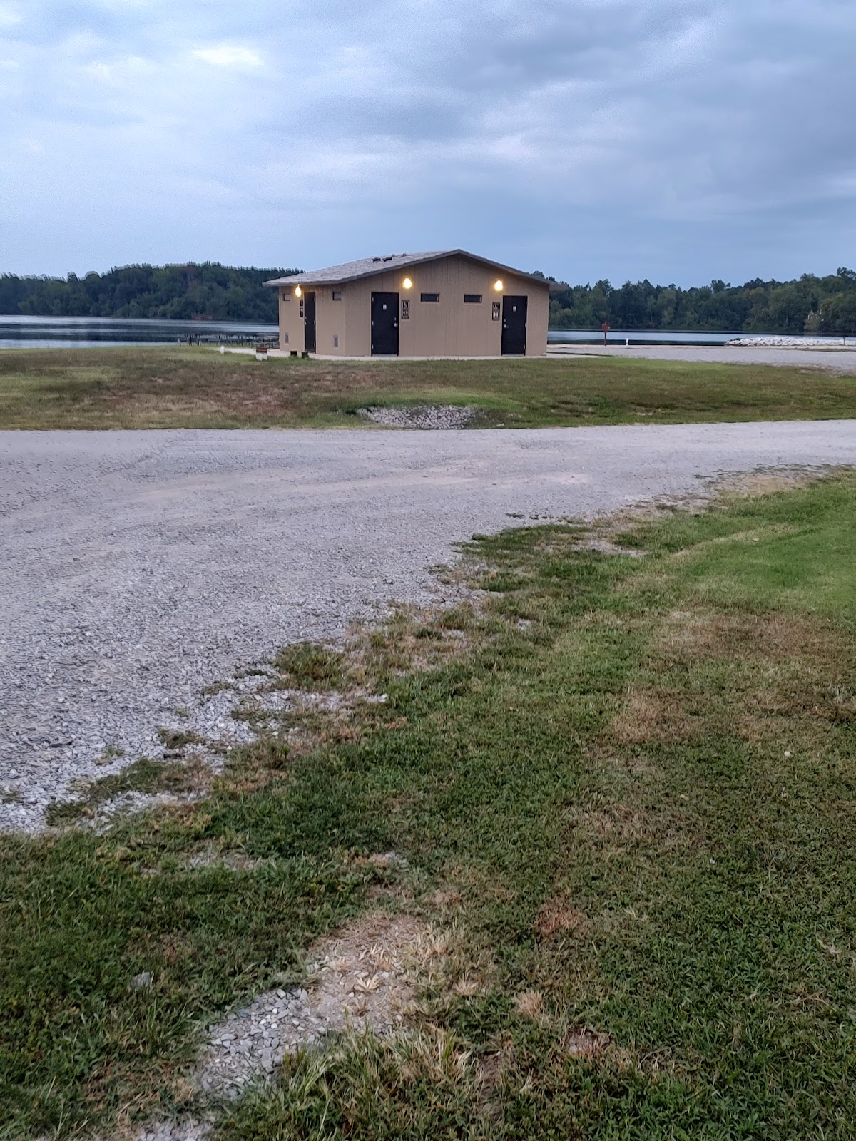 Crab Orchard Lake Campground
