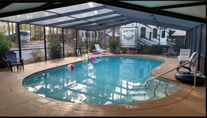 Pineglen Motorcoach & RV Park