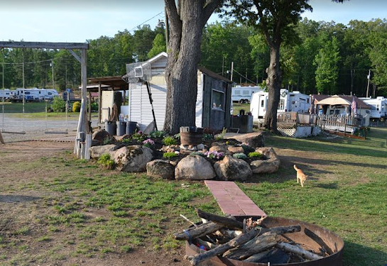 Four Seasons Resort & Marina