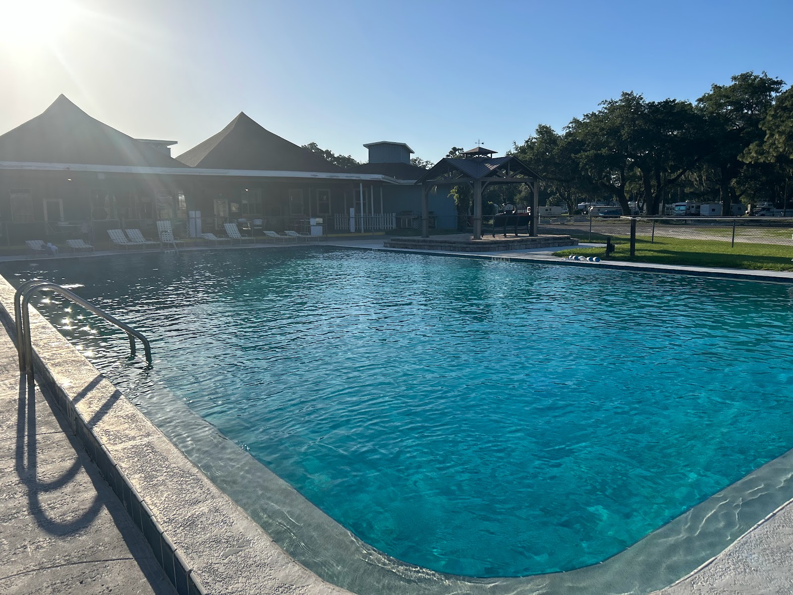 Oak Tree Village & Campground