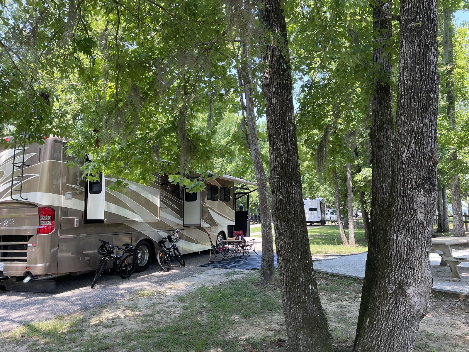 COE Coffeeville Lake Service Campground
