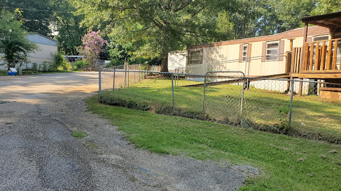 Bakers Trailer Park & Campgrounds