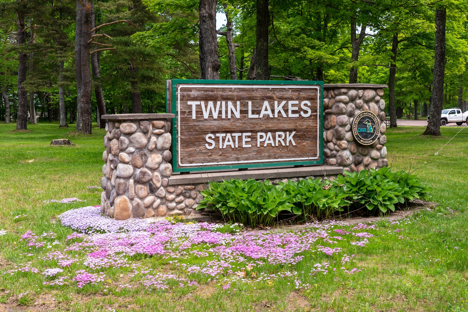 Twin Lakes State Park