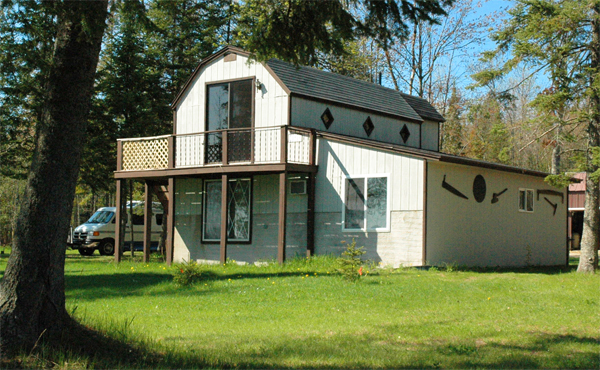 Larry's RV Park & Cabins