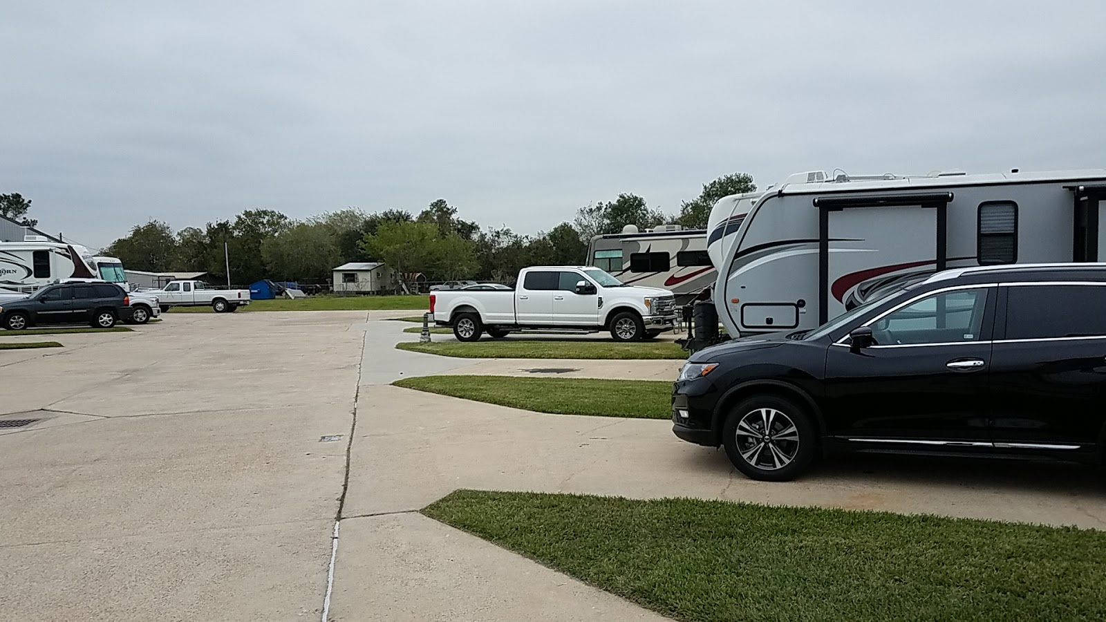 Bay Colony RV Park & Car Wash