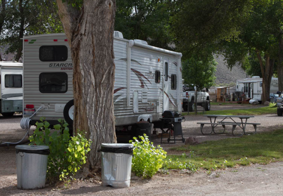 R Place RV Park and Campground