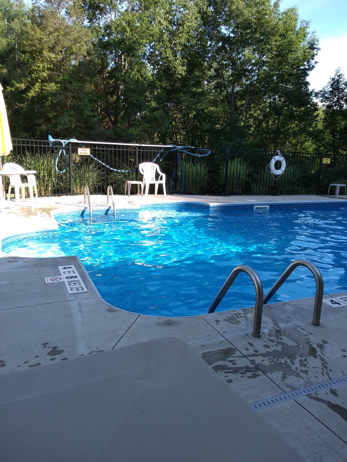 Camping at Mariposa Ponds