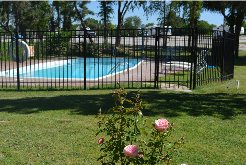 Evergreen Inn & RV Park