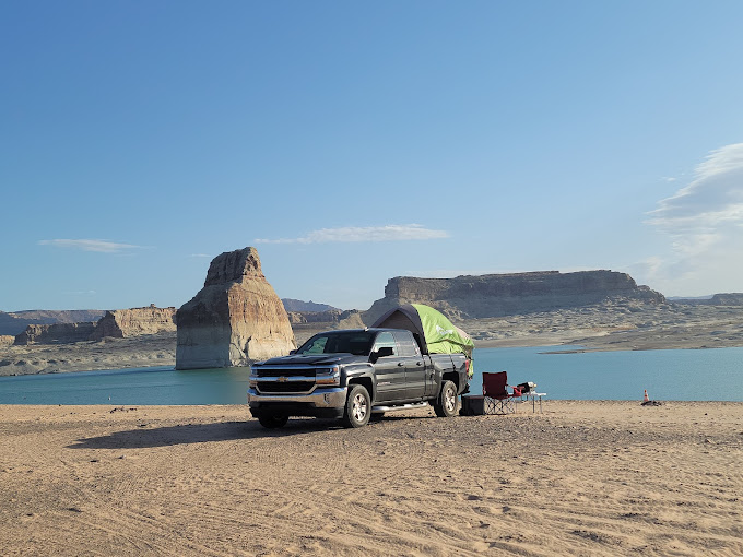 Lone Rock Beach Campground