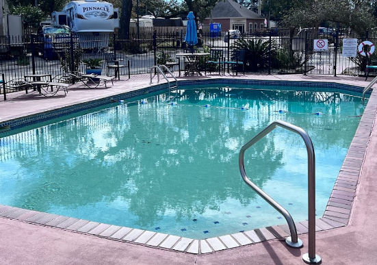 Majestic Oaks RV Resort