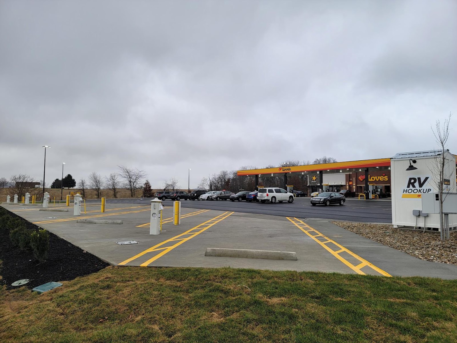 Love’s RV Hookup – Lancaster