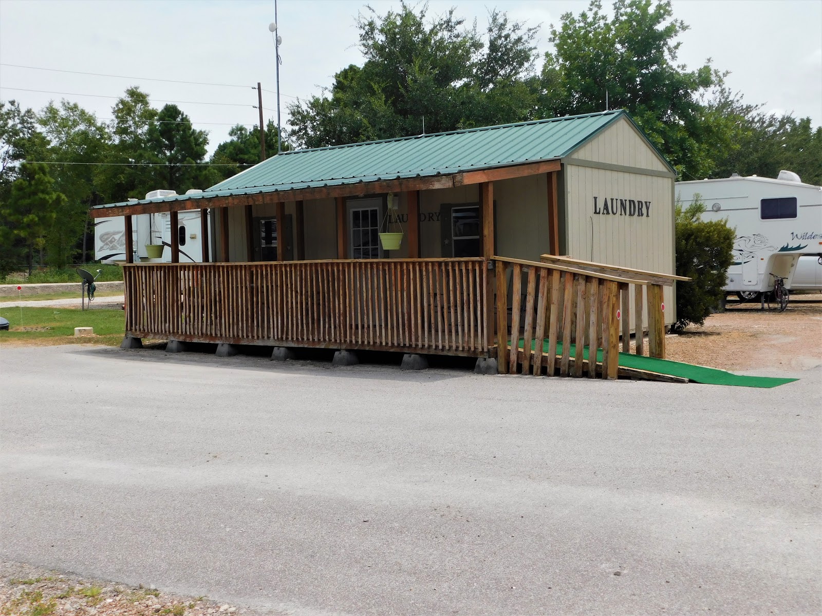 Woodland Lakes RV Resort