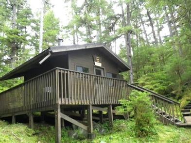 Frosty Bay Cabin