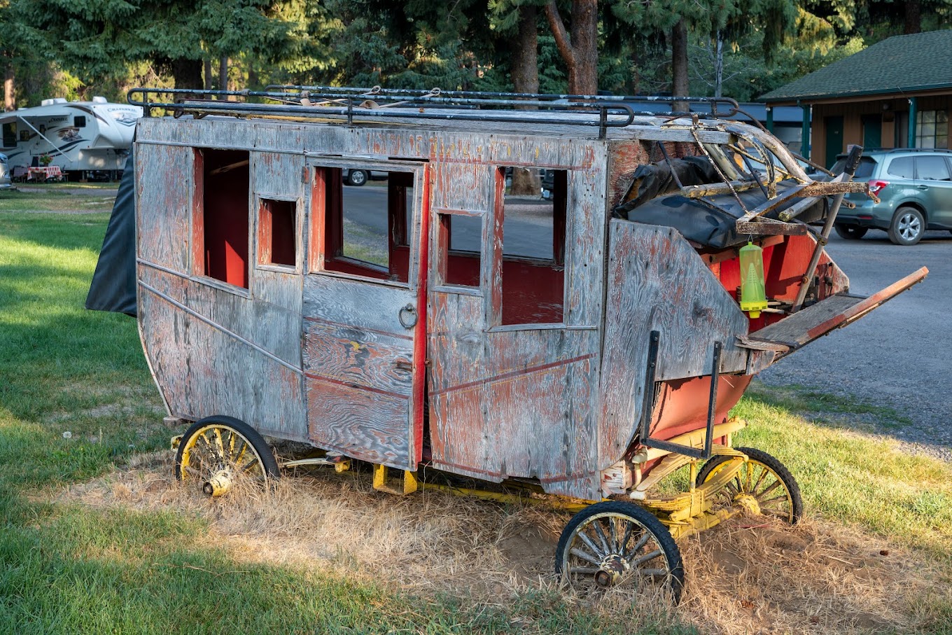 Hoodoo's Camp Sherman Resort
