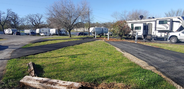 Mockingbird Hill Mobile Home and RV Park