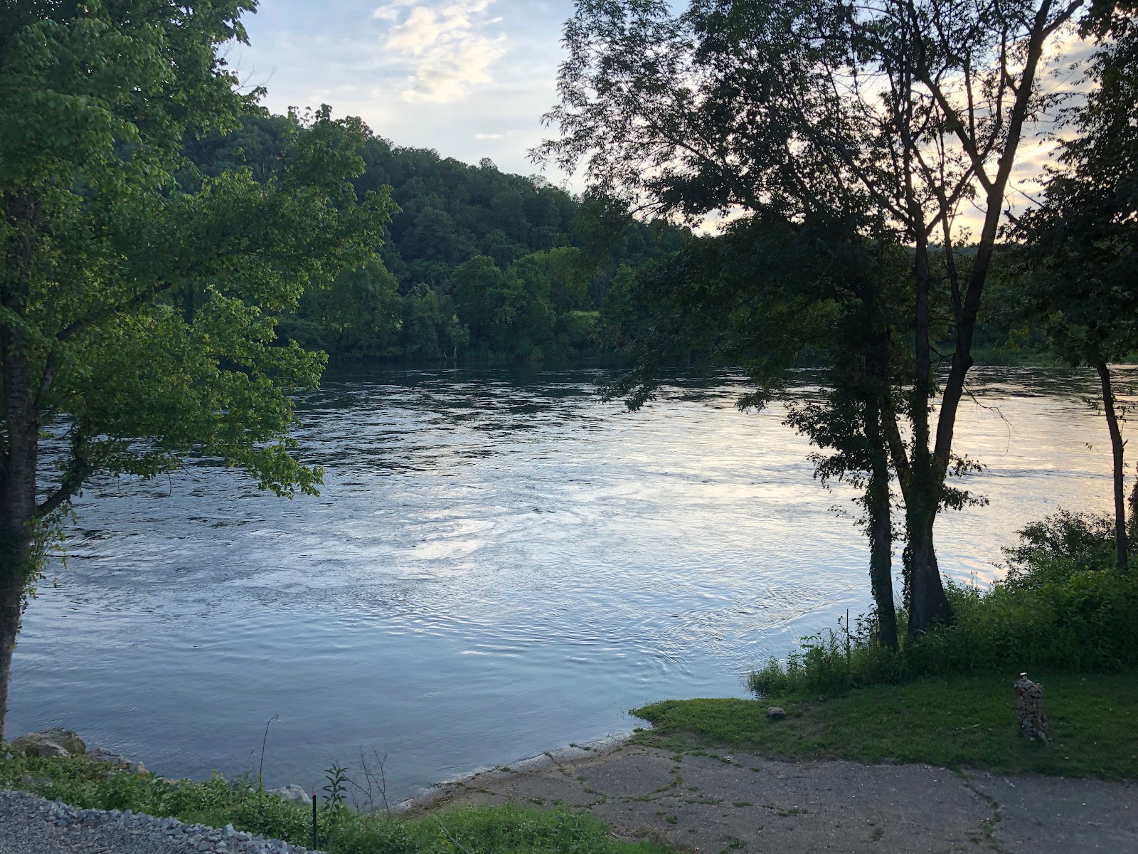 Rivercliff White River Cabin