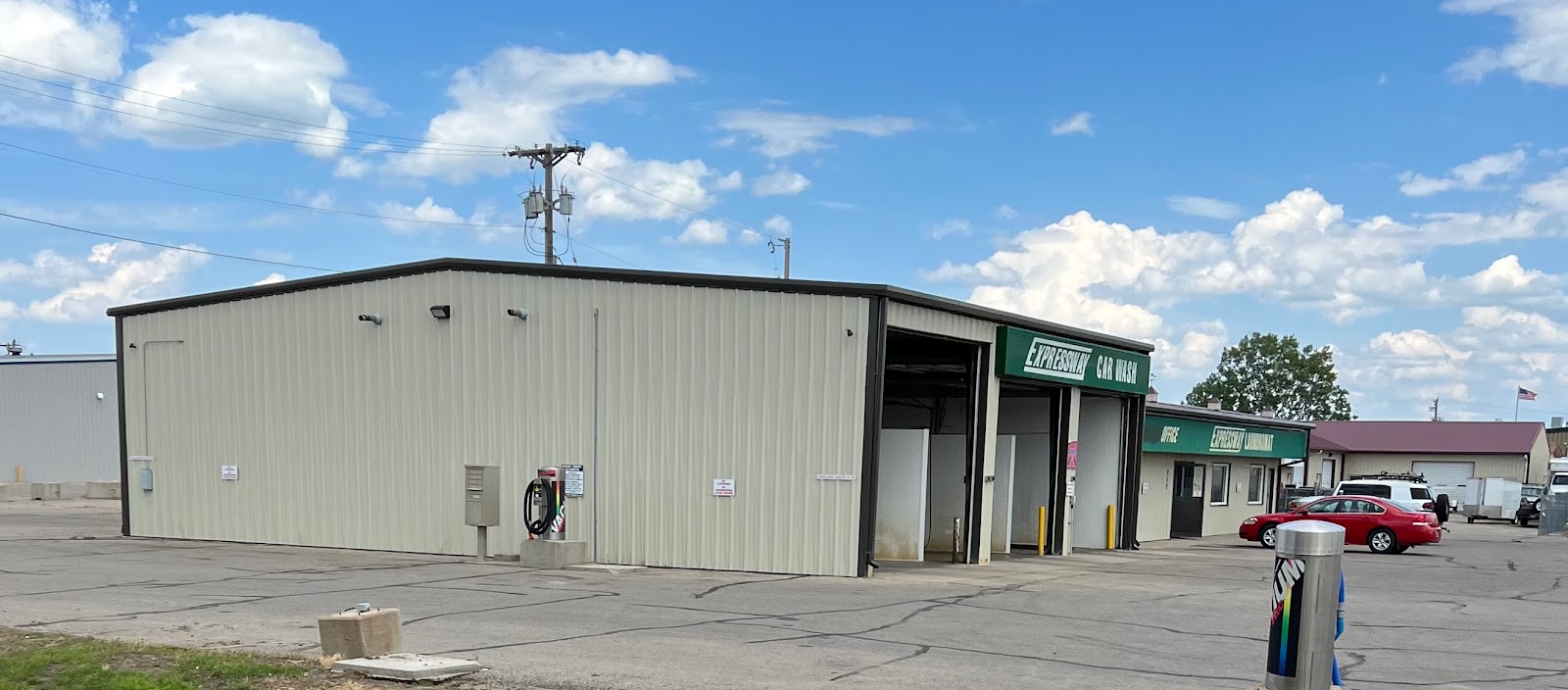 Expressway Laundromat & Car