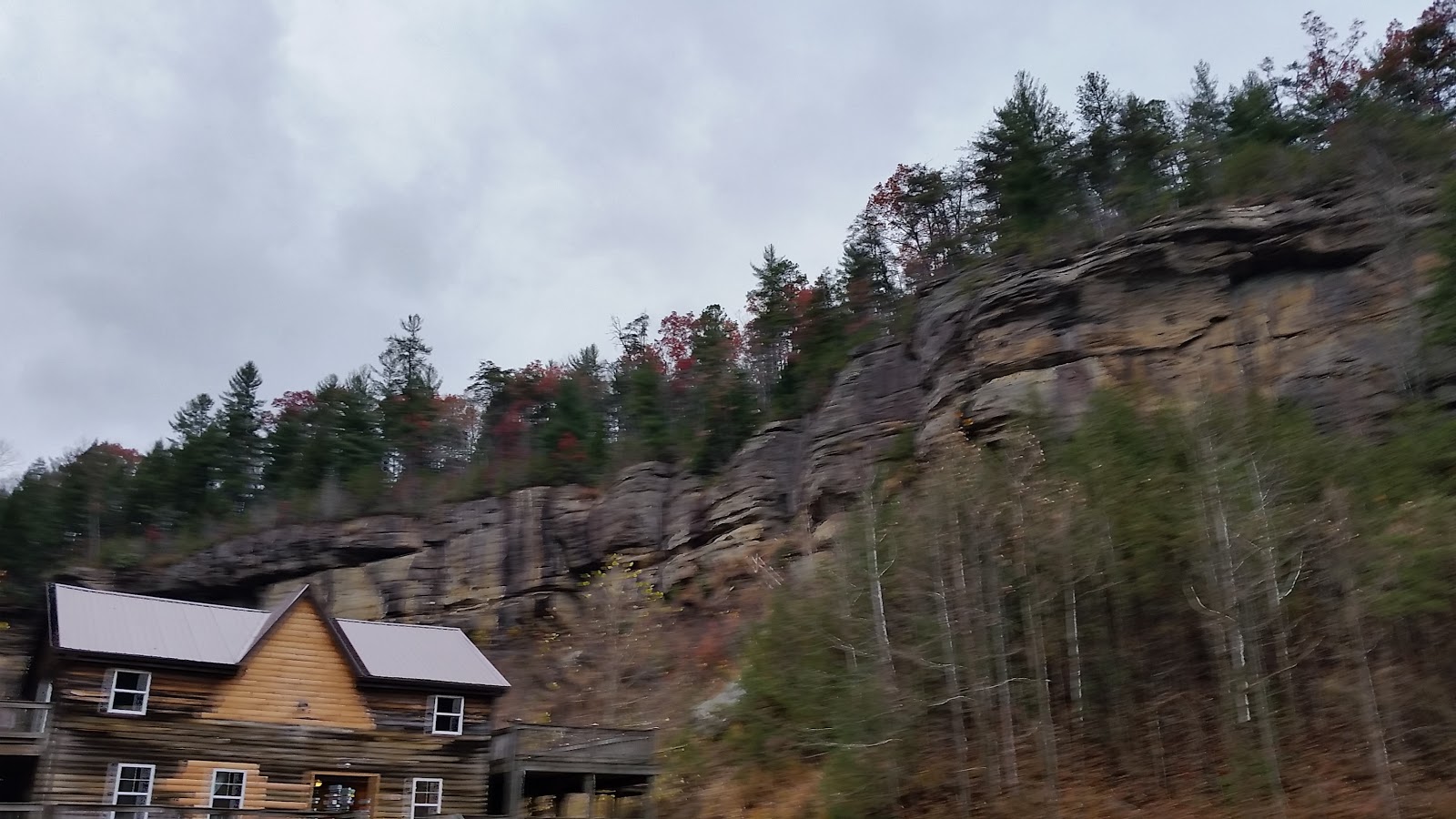 Lota. Rocks- Land of the Arches Campground