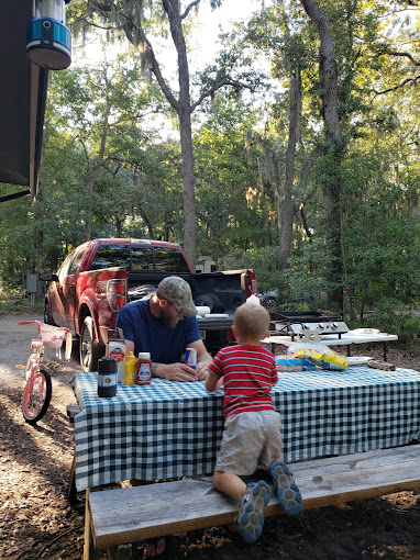 Tuc In De Wood Campground