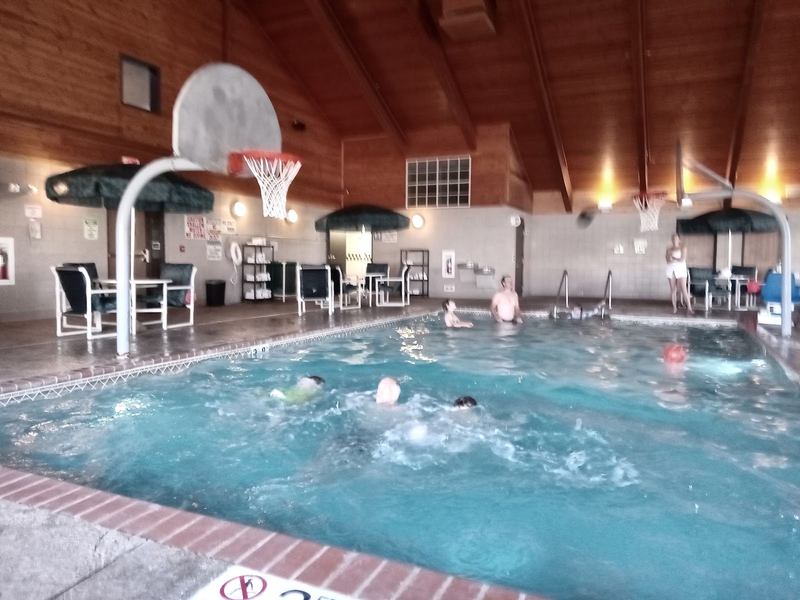 American Inn & RV Park