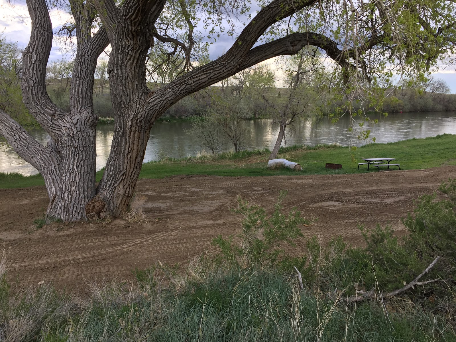 Rivers Edge RV and Cabins Resort