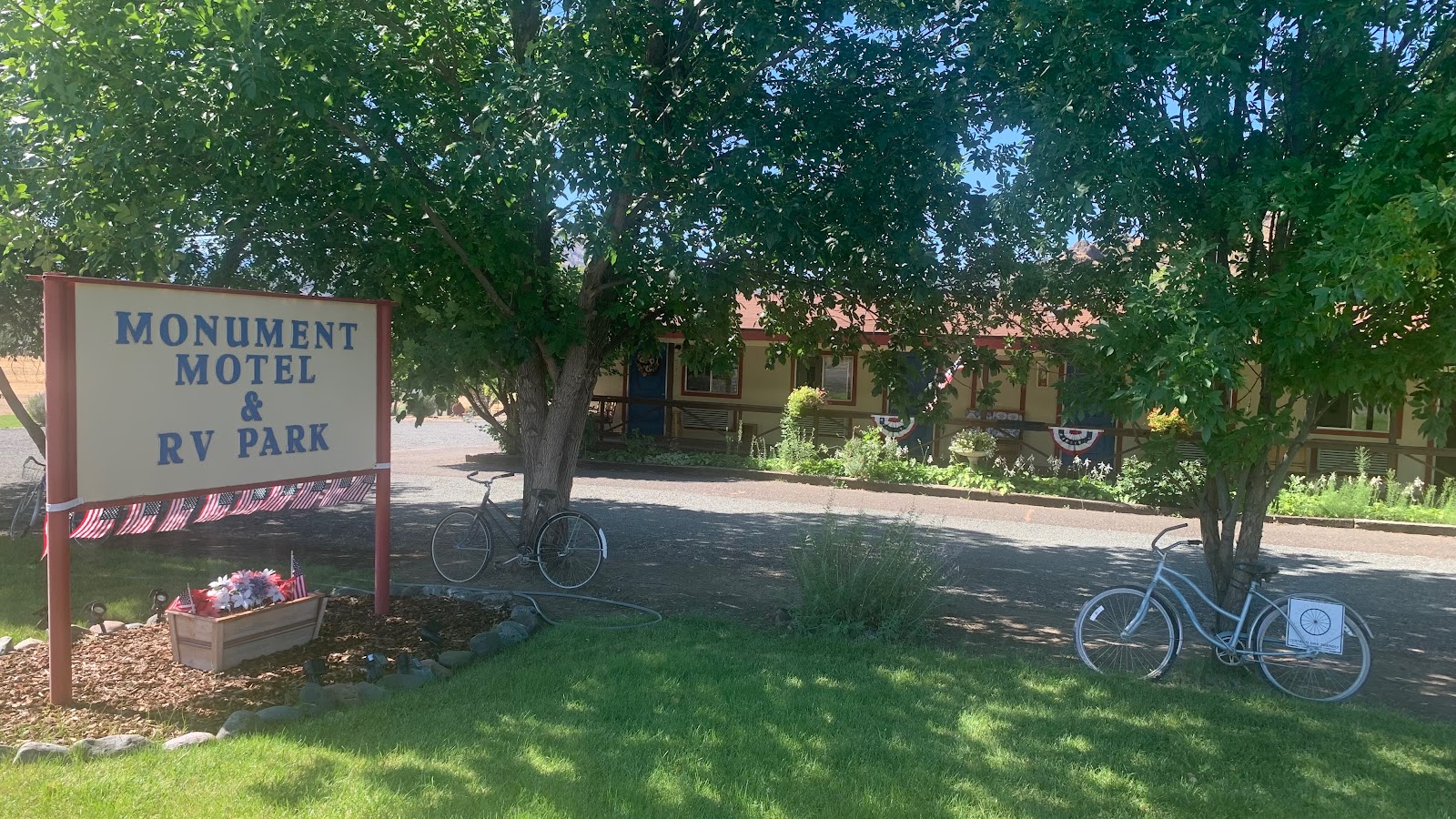 Monument Motel & RV Park