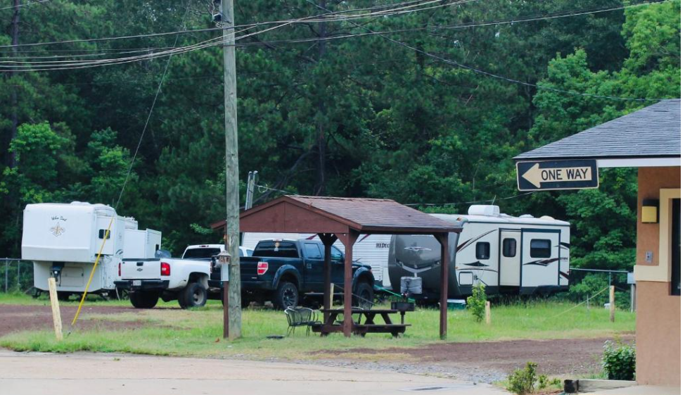 Evergreen Inn & RV Park