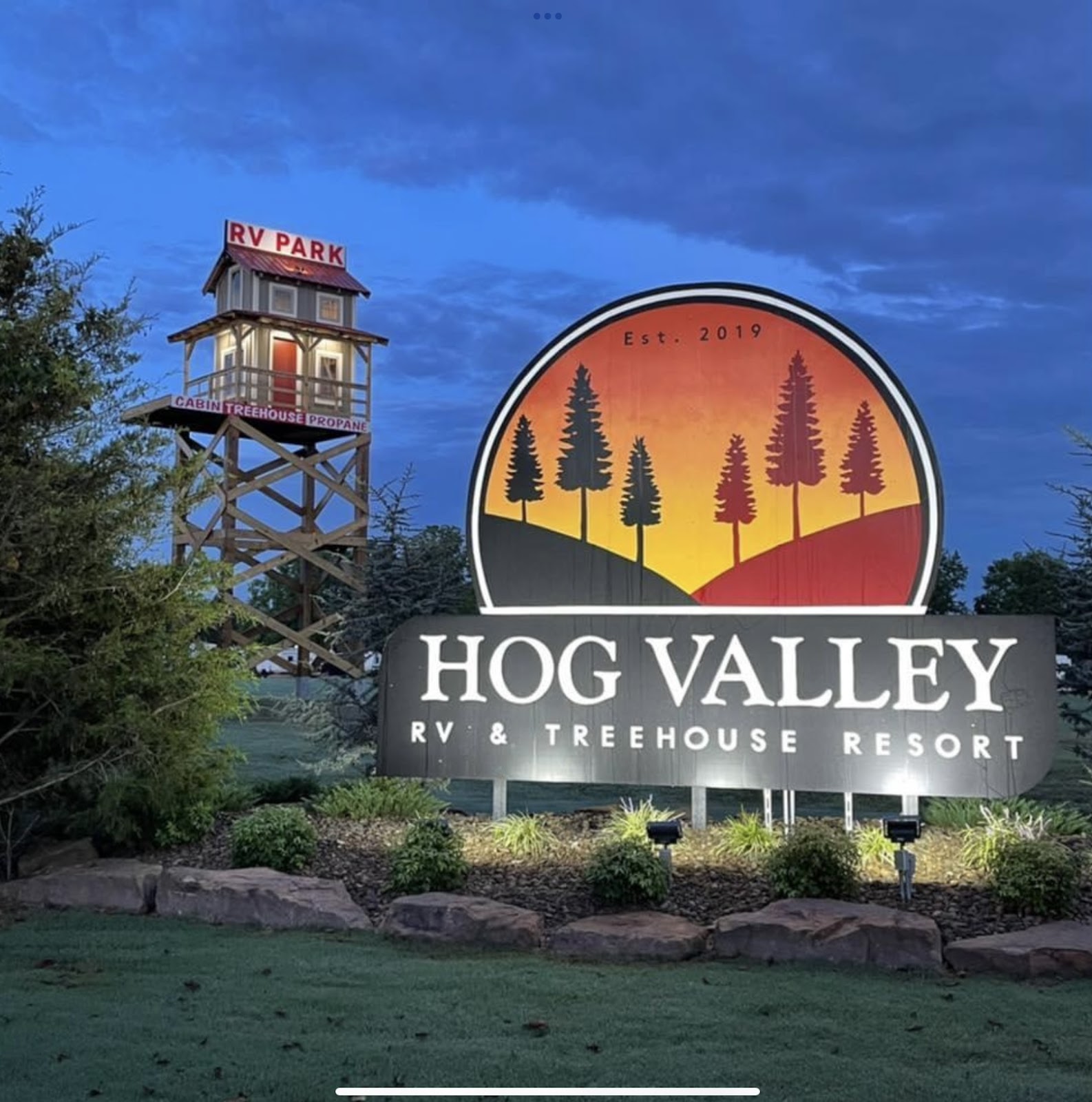 Hog Valley RV & Treehouse Resort