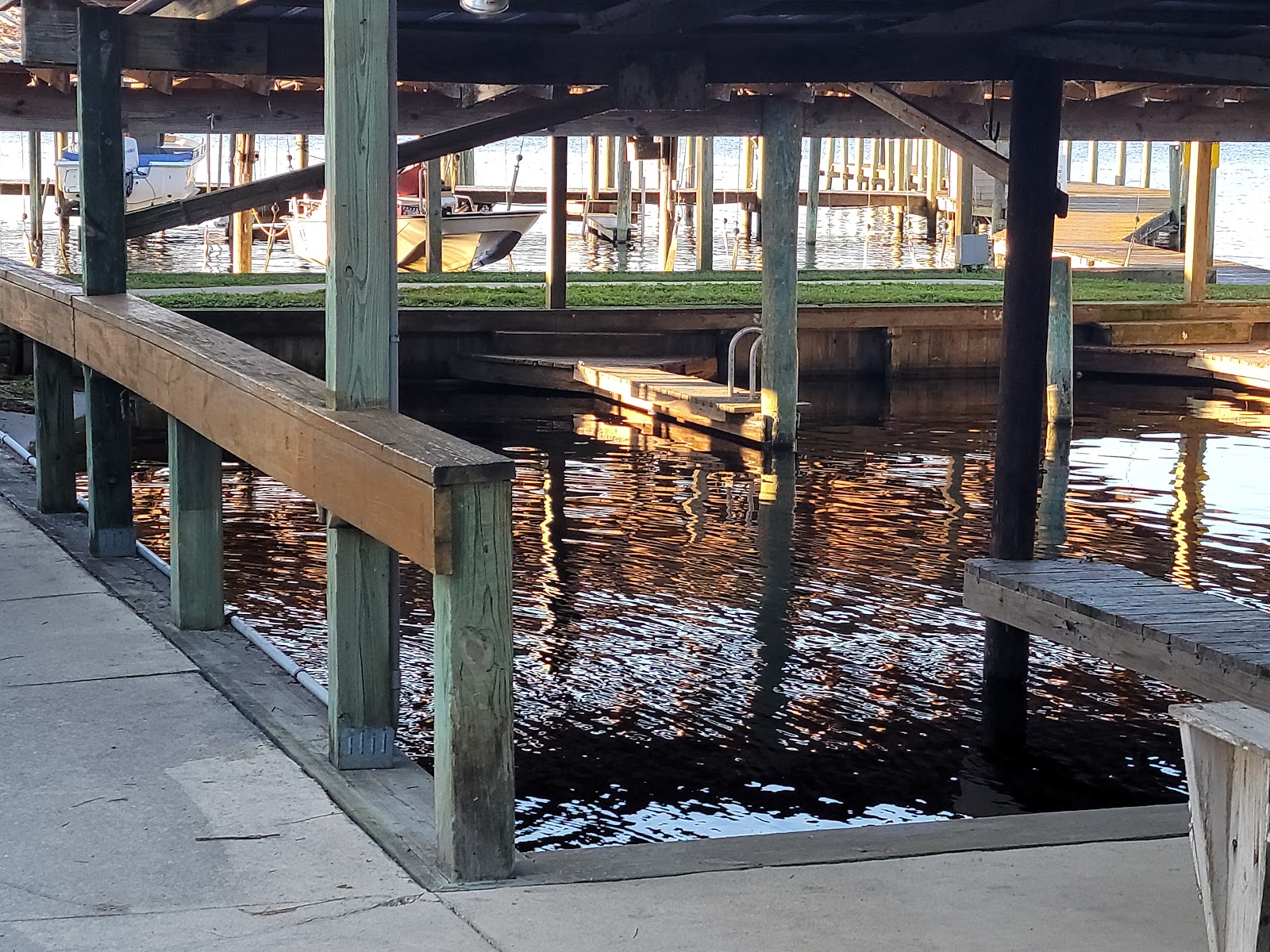 Georgetown Marina, Lodge & RV Park