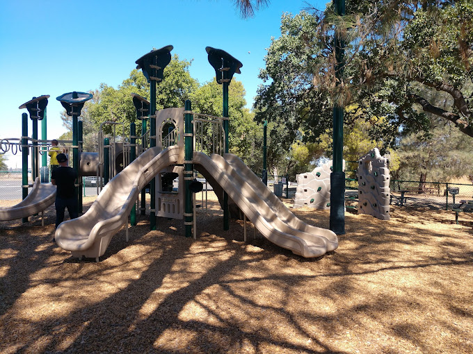 Observation Point Picnic Shelter (CA)