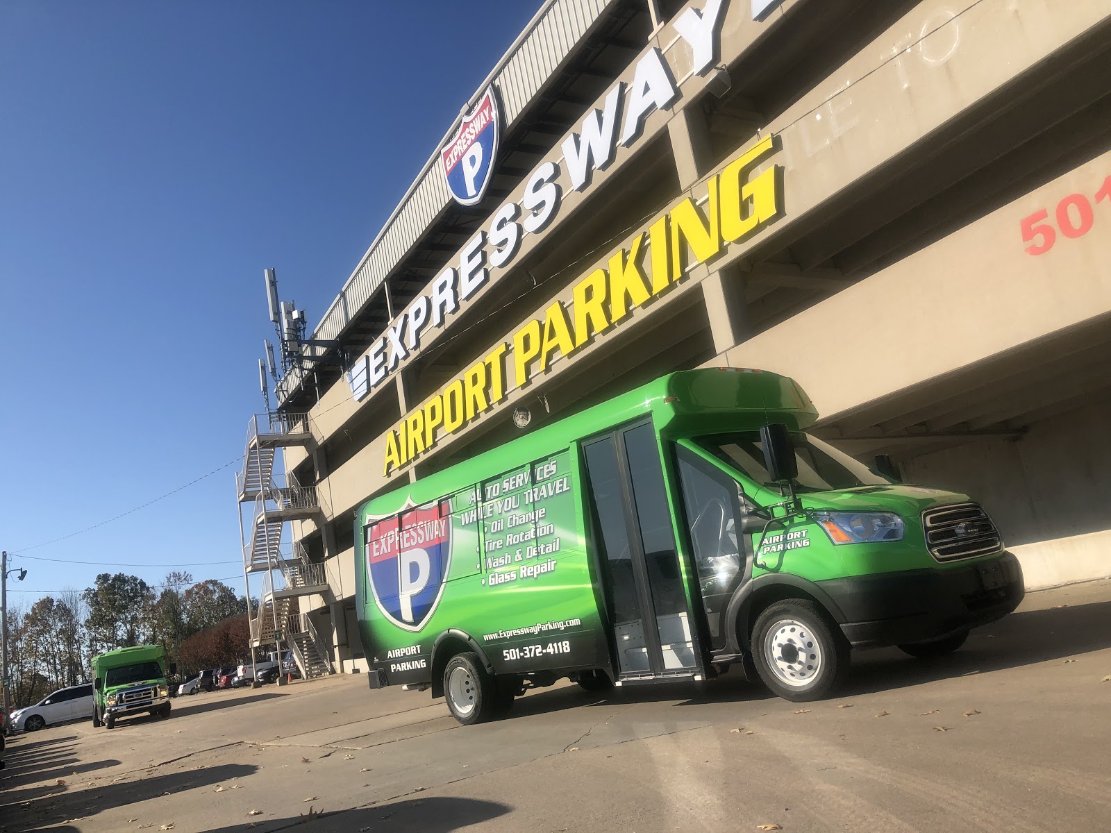 Expressway Airport Parking