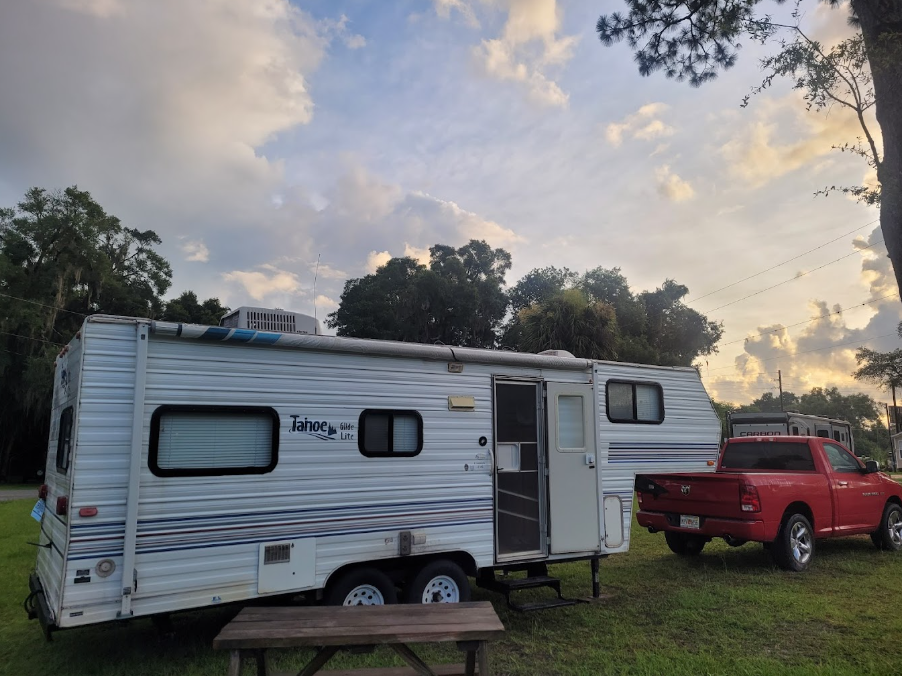 Arrowhead Campsites & Mobile Home Park