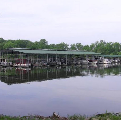 Shady Cove Resort & Marina