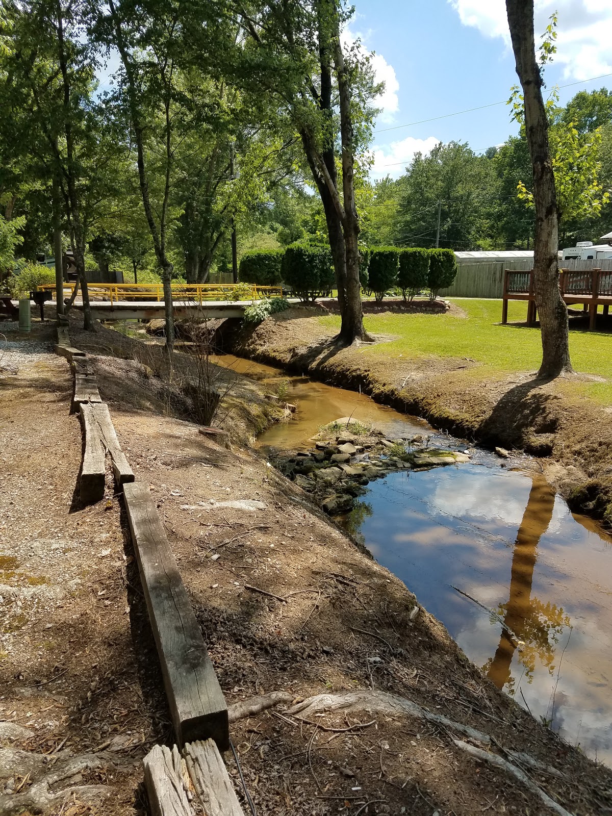 Cross Creek Campground & Cabins