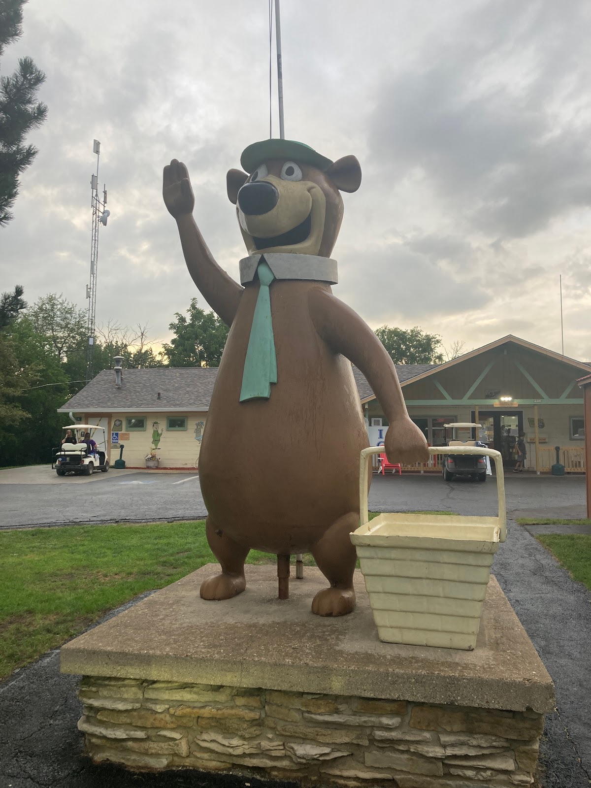 YOGI BEAR JELLYSTONE PK-FT ATKINSON