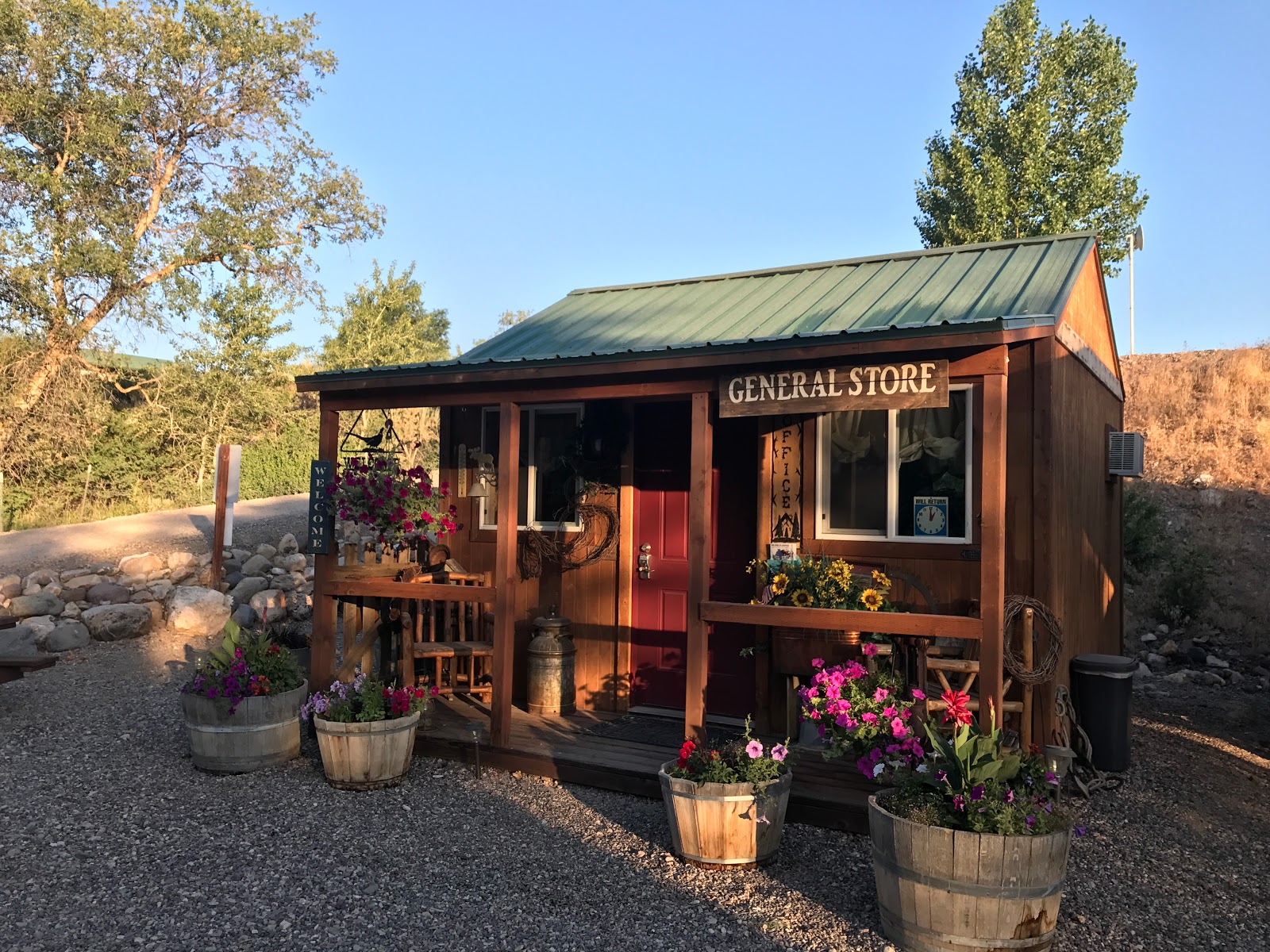 Connie and Gregs Pine Creek Cabins