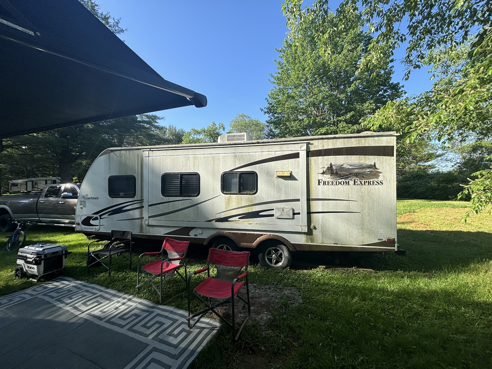 Yellow Lantern Kampground