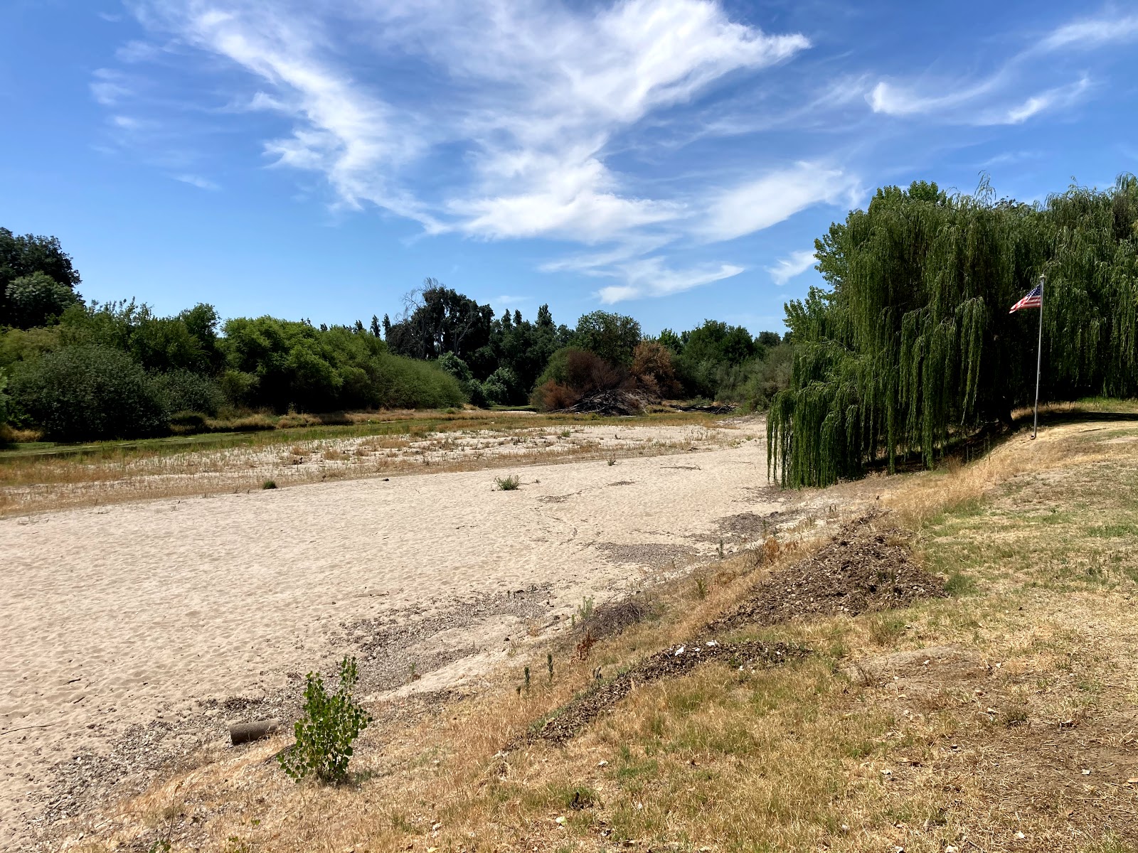 Kellys Beach on the Kings River
