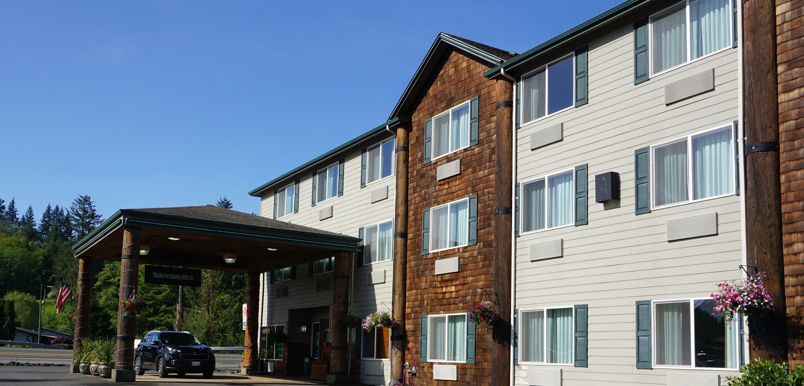 Clatskanie River Inn and RV Park