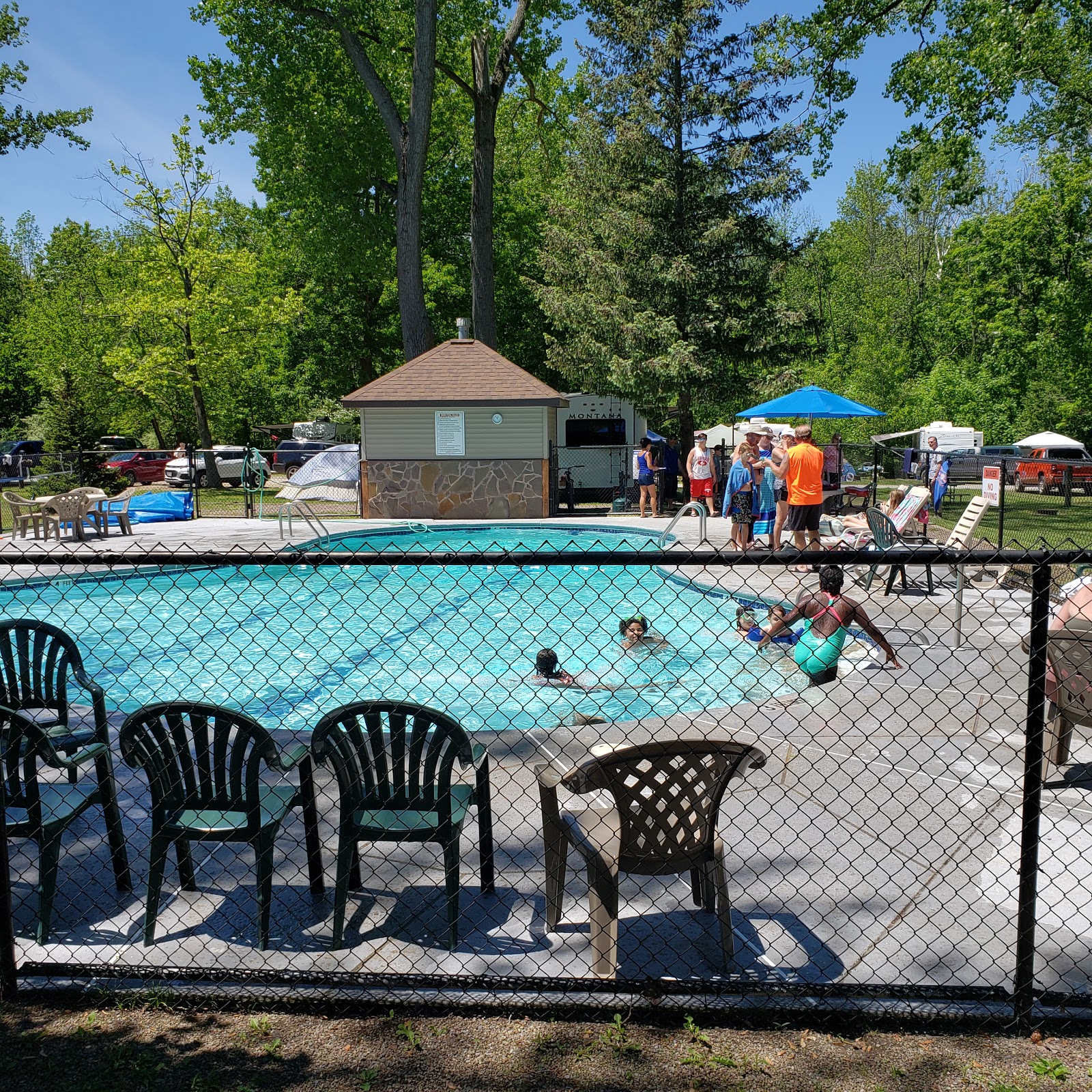 Niagara's Lazy Lakes Camping