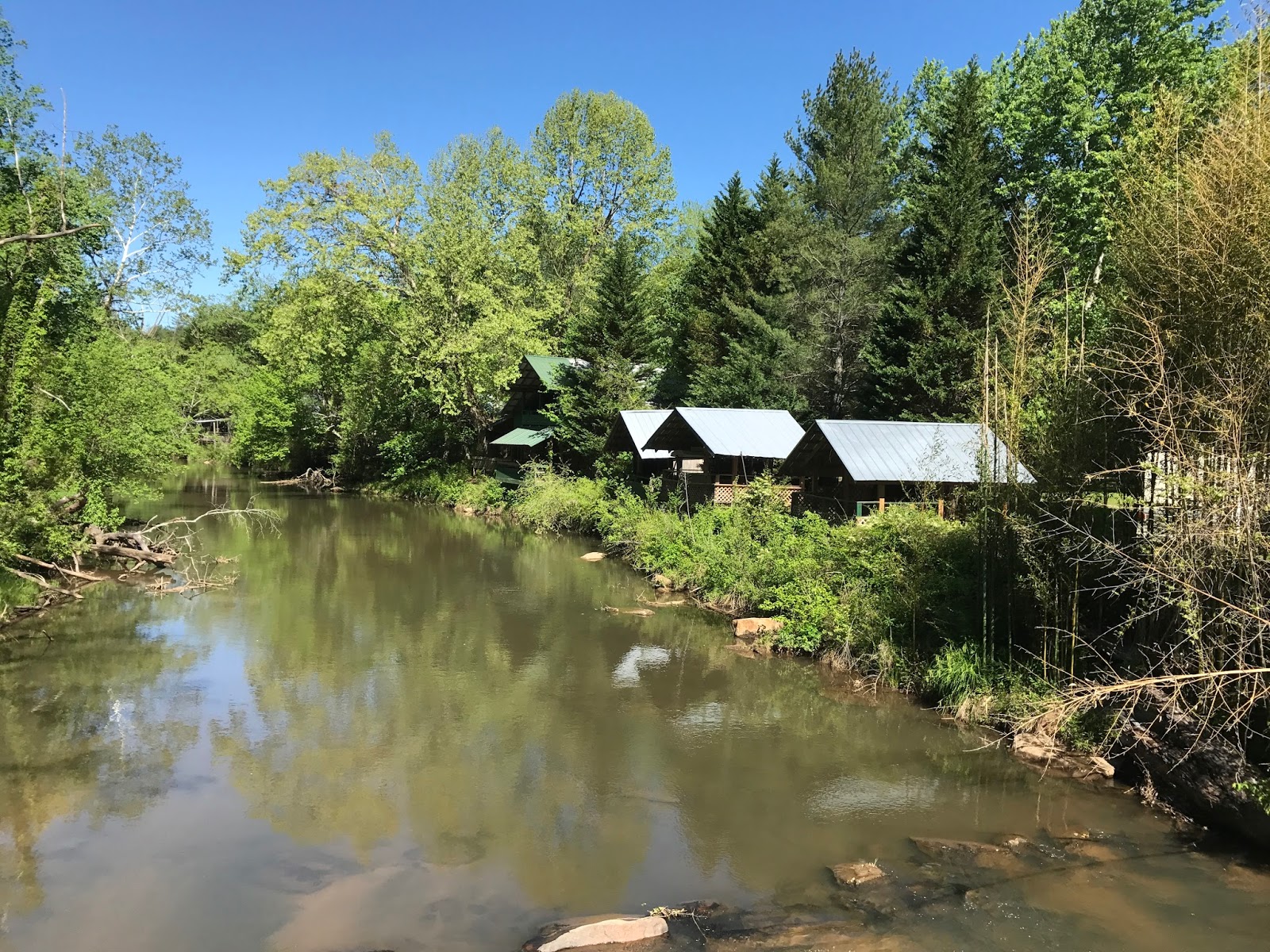 River Campground & Lodge