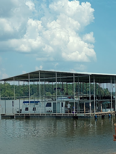 Birdsong Resort Marina & Campground