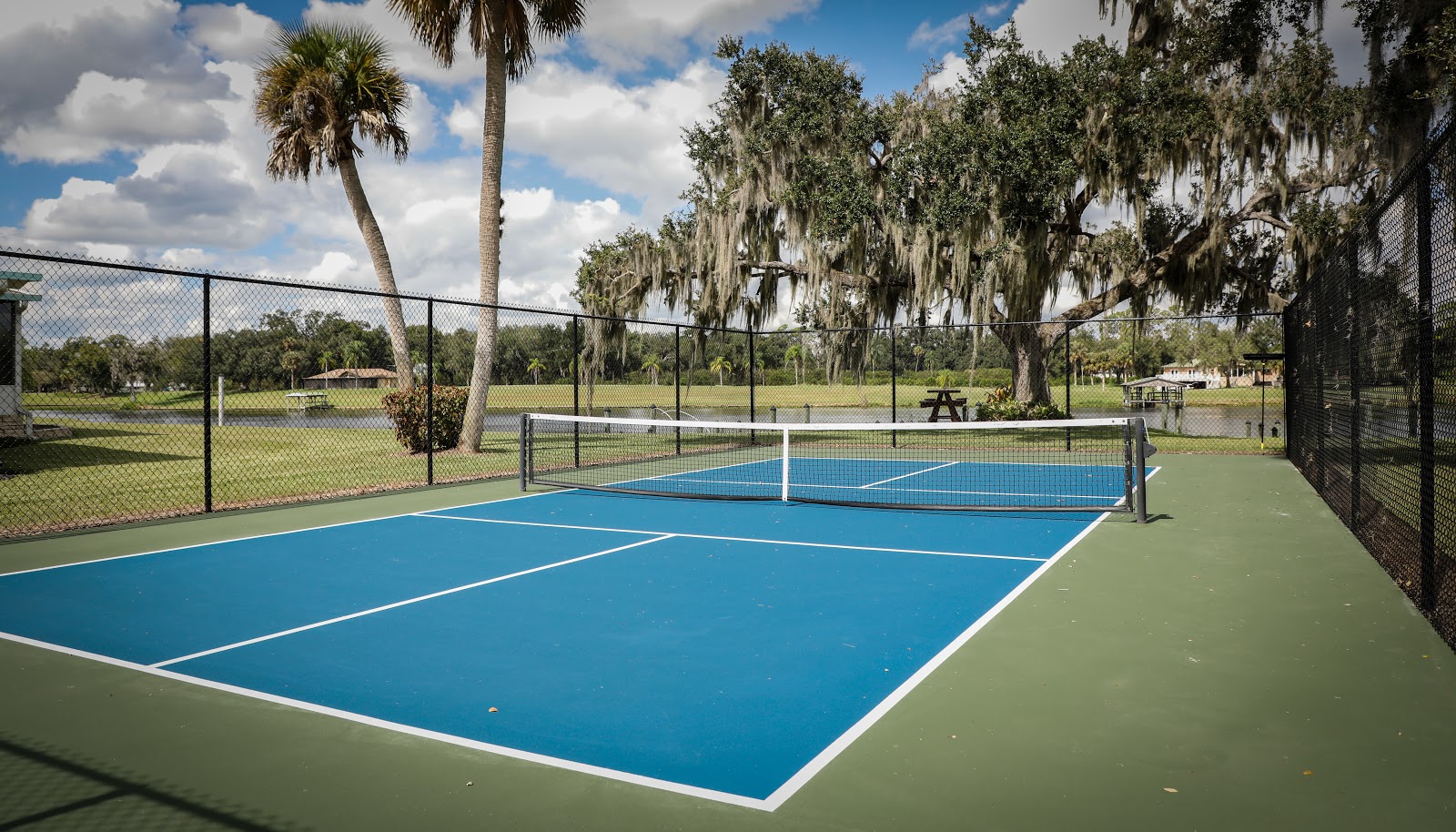 Aqua Isles Mobile Home & RV Resort