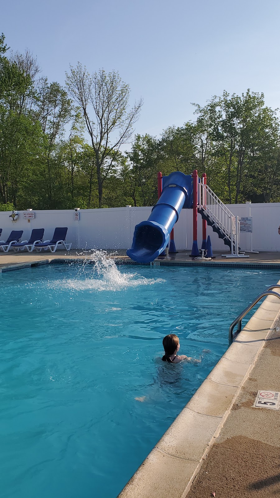 Stateline Campresort & Cabins