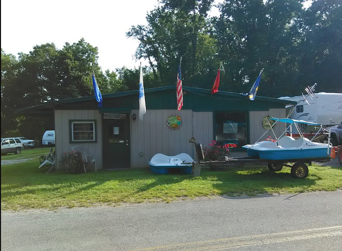 Pine Cove Campsites & Motel Rental