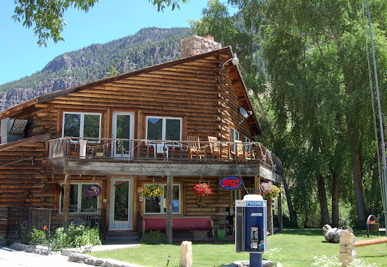 Blue Creek Lodge and Campground